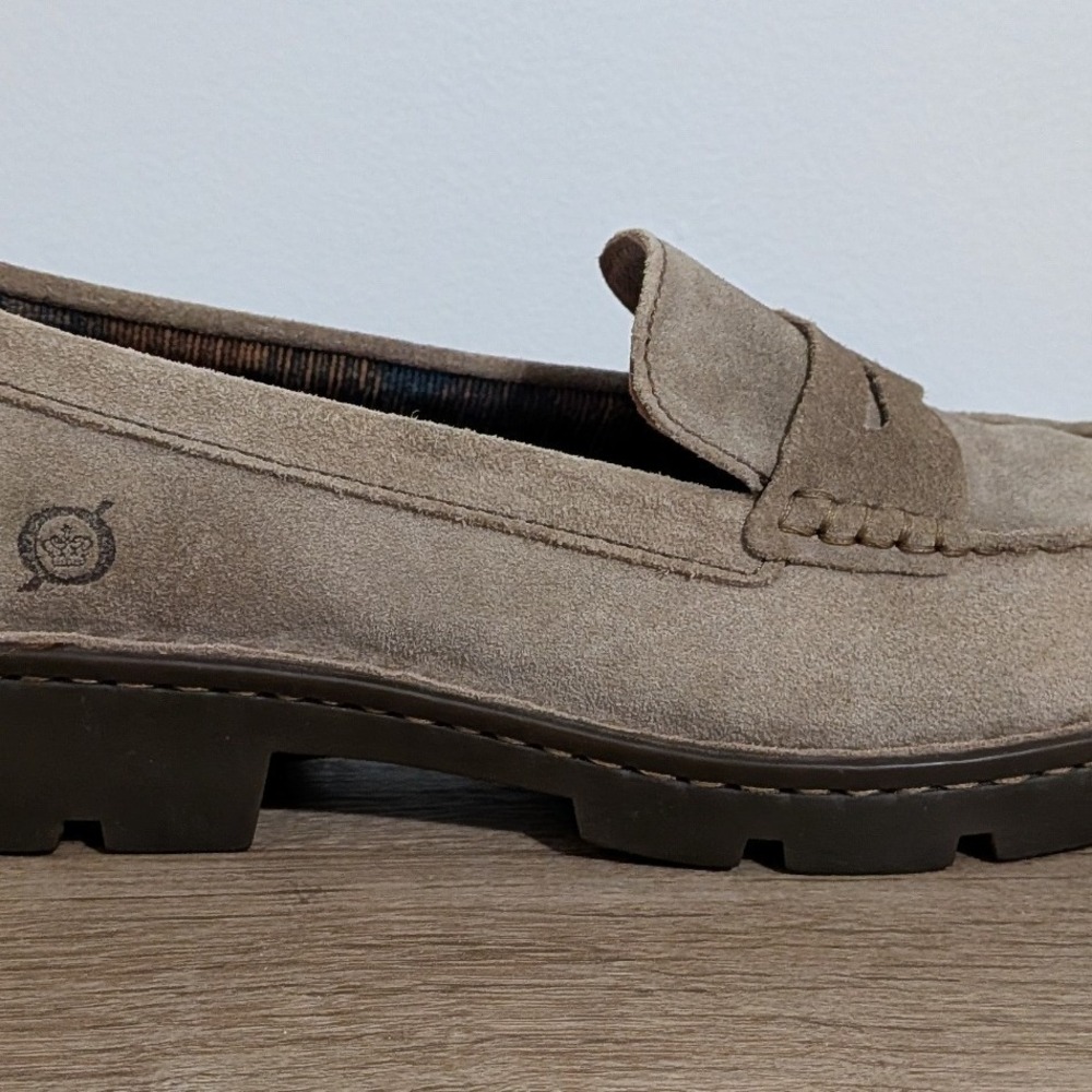 Born Penny Loafers 7.5 Tan Suede Lug Sole Chunky Academic Preppy Comfort